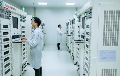 南昌縣(小藍(lán)經(jīng)開區(qū)) 扛起工業(yè)大旗 助力省會擔(dān)當(dāng) 強(qiáng)化新興能源技術(shù)研發(fā)